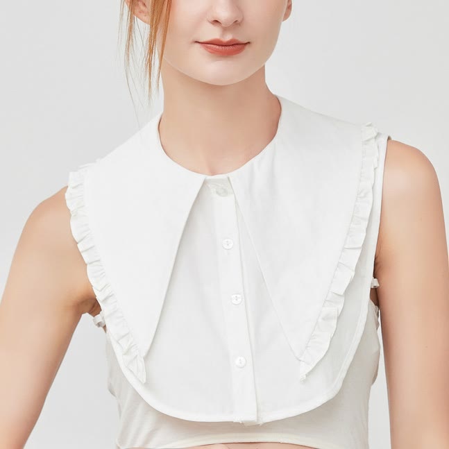 Blusa camisera desmontable con solapa grande y cuello falso