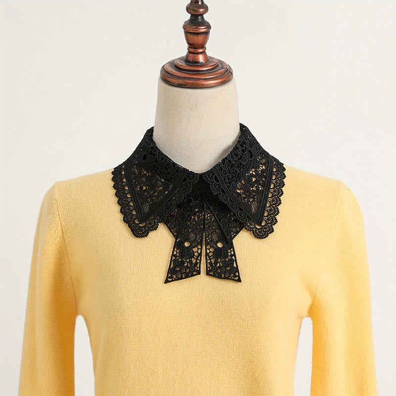 Blusa camisera desmontable con cuello falso y encaje floral