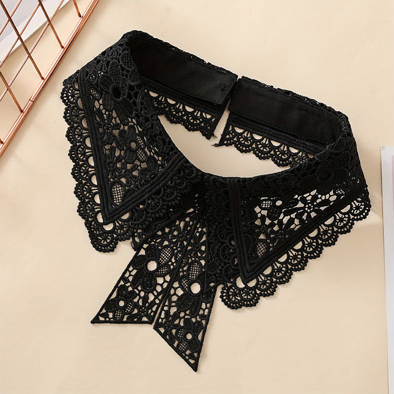 Blusa camisera desmontable con cuello falso y encaje floral