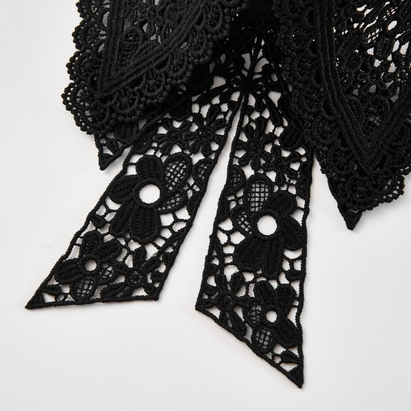 Blusa camisera desmontable con cuello falso y encaje floral