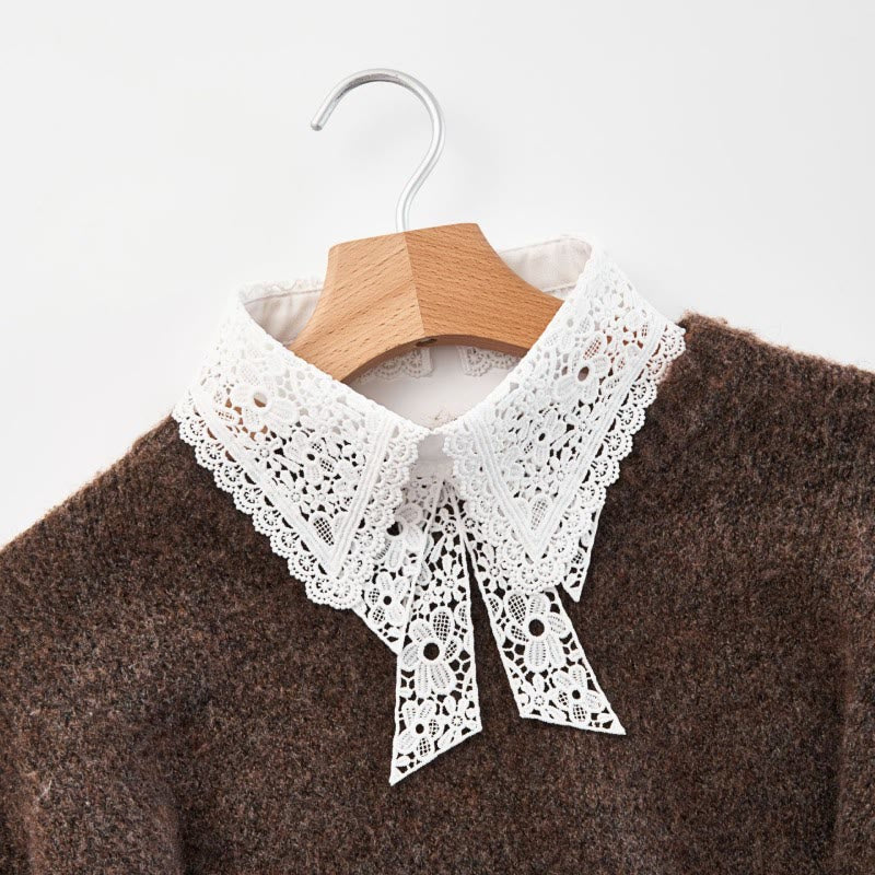 Blusa camisera desmontable con cuello falso y encaje floral