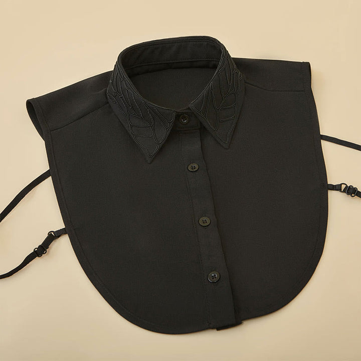 Blusa camisera desmontable con cuello falso y flores bordadas