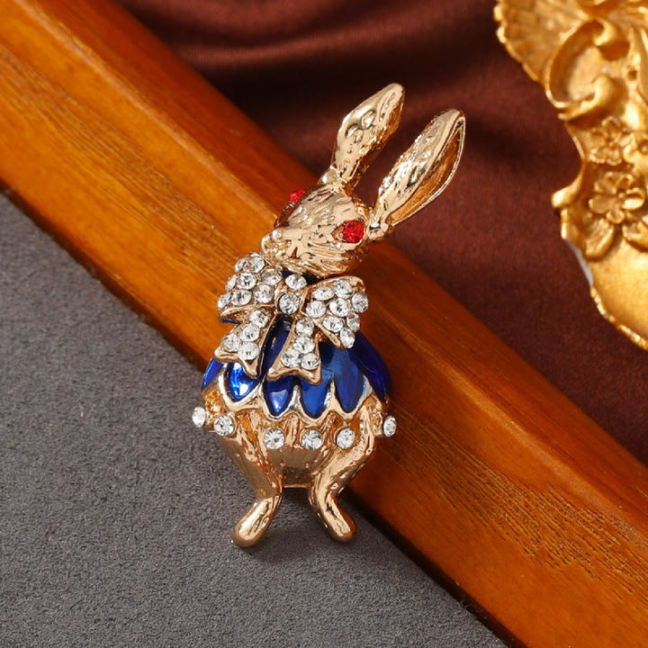 Lindo broche de conejo con diamantes de imitación esmaltados, accesorio para camisa