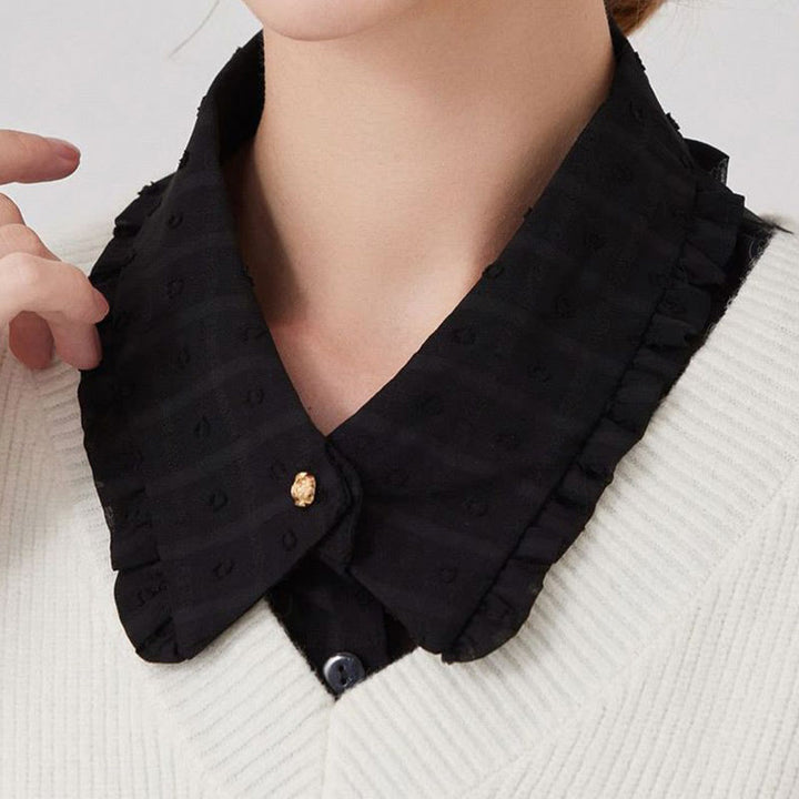 Blusa camisera desmontable con cuello falso y entramado de pétalos
