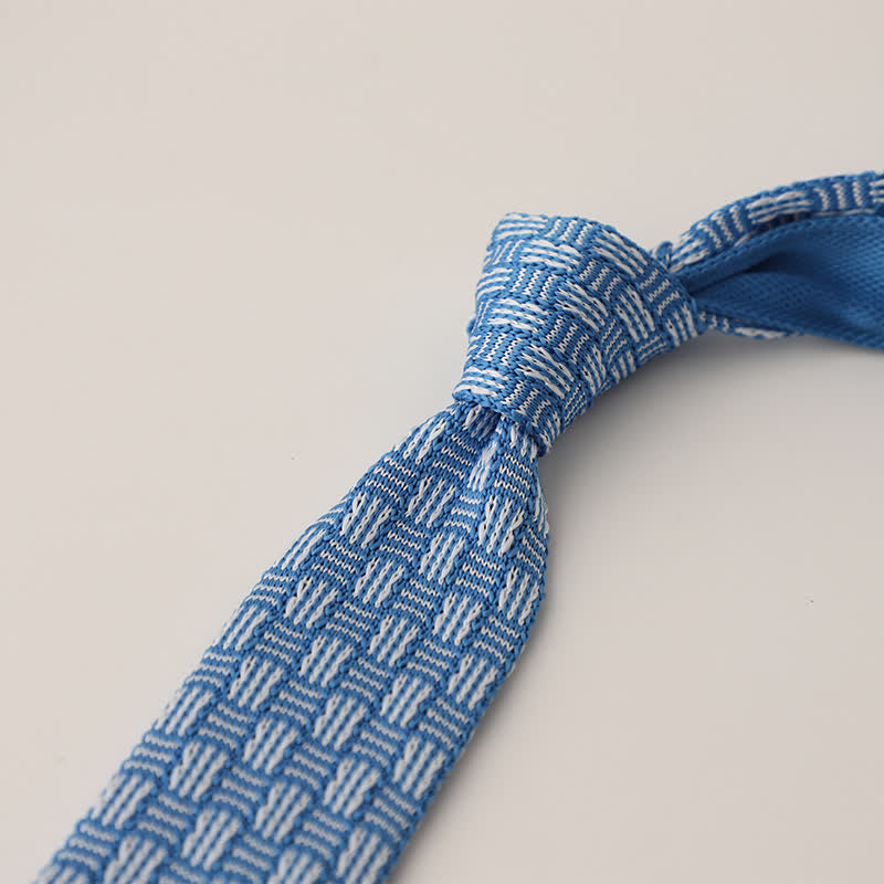 Corbata de punto con estampado de lunares y copos de nieve para hombre