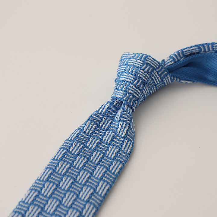 Corbata de punto con estampado de lunares y copos de nieve para hombre