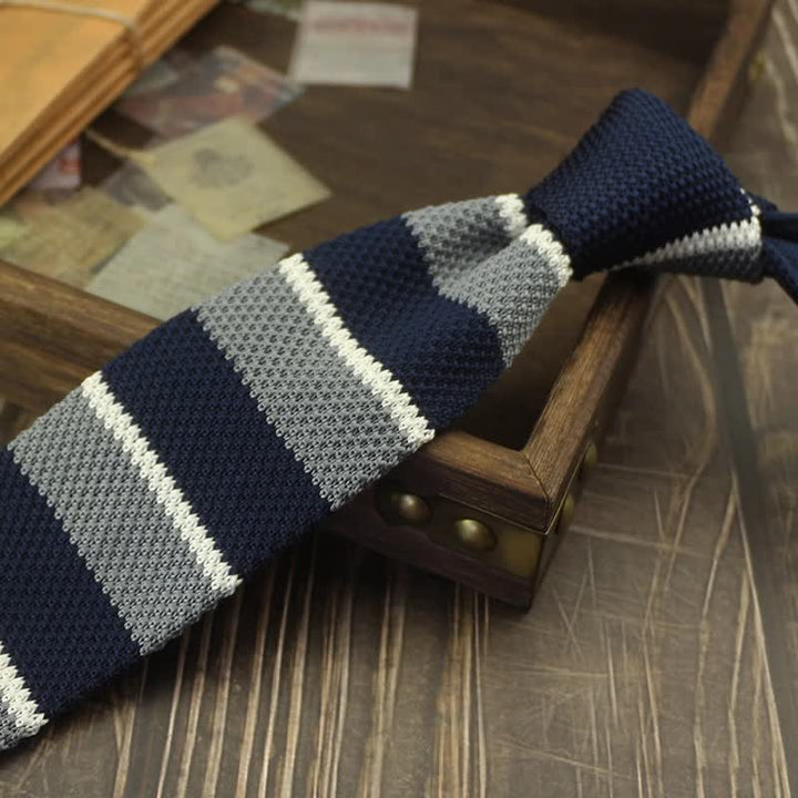Corbata de punto a rayas con estampado de bloques de colores para hombre