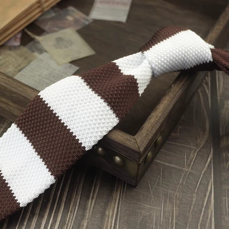 Corbata de punto a rayas con estampado de bloques de colores para hombre