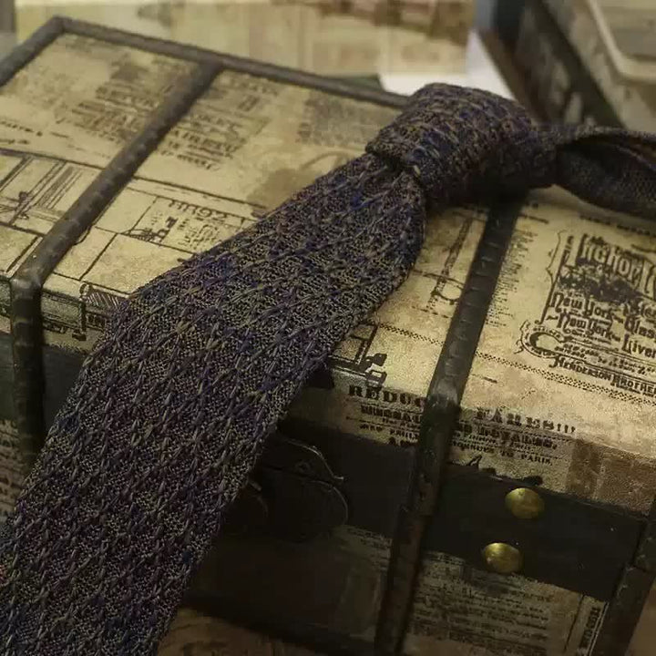Corbata de punto de color oscuro jaspeado para hombre