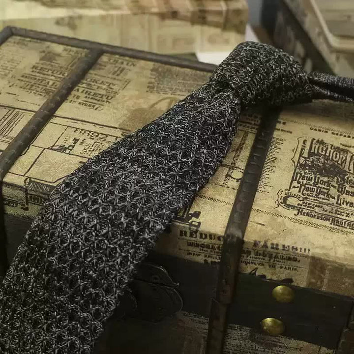 Corbata de punto de color oscuro jaspeado para hombre