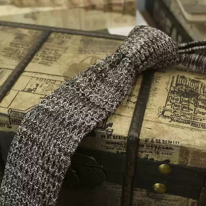 Corbata de punto de color oscuro jaspeado para hombre