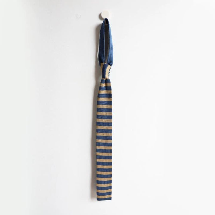 Corbata de punto a rayas azules y caqui para hombre