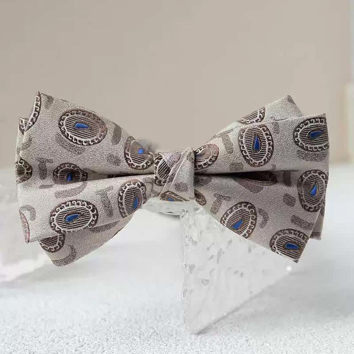 Pajarita con pañuelo de doble capa con estampado vintage para hombre