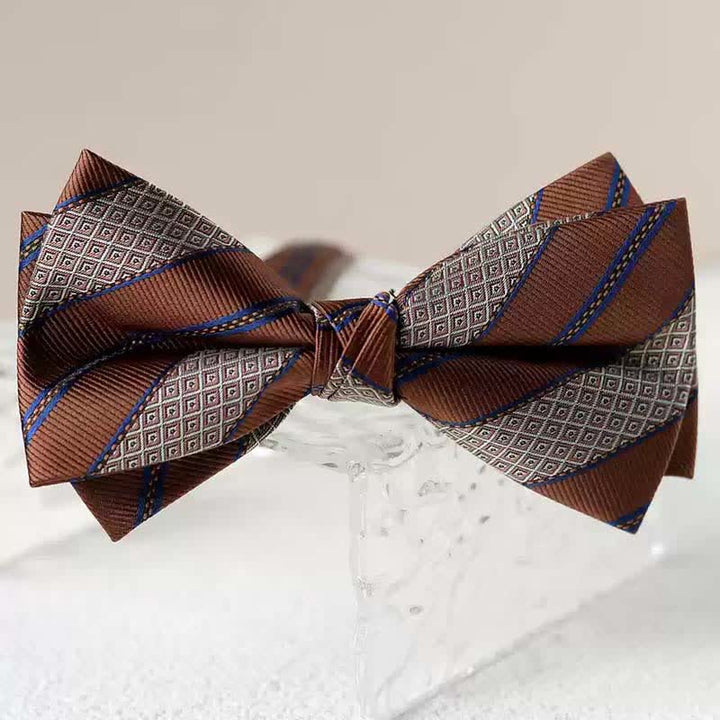 Pajarita con pañuelo de doble capa con estampado vintage para hombre