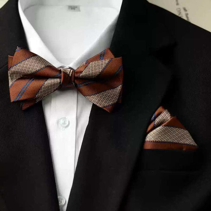 Pajarita con pañuelo de doble capa con estampado vintage para hombre