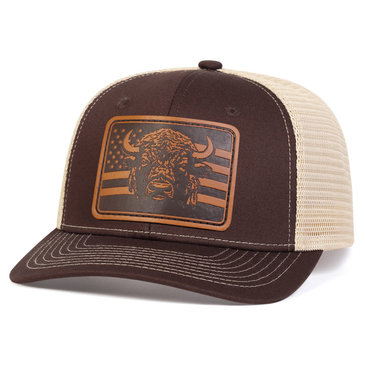 Gorra de camionero ajustable con bandera de Bull's Head