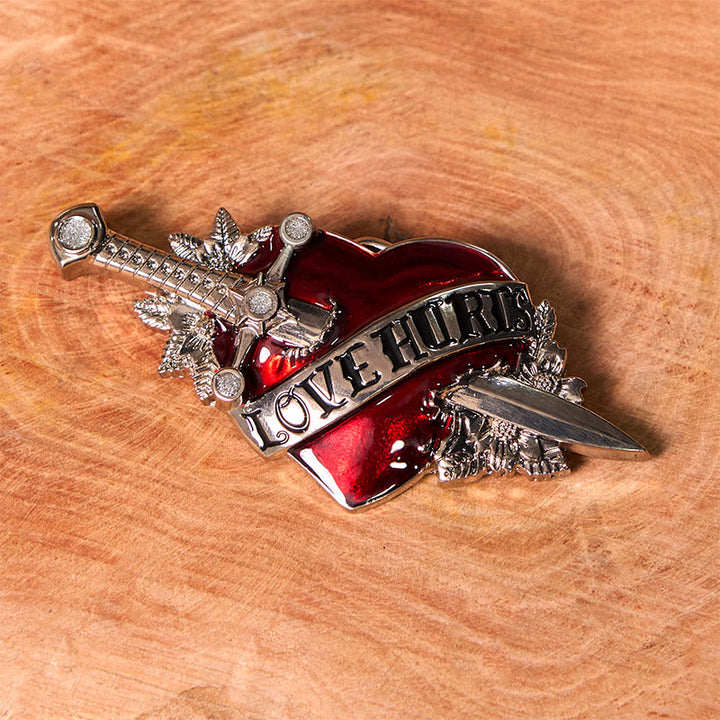 Cinturón de cuero con hebilla estilo western "Una espada atravesando el corazón"