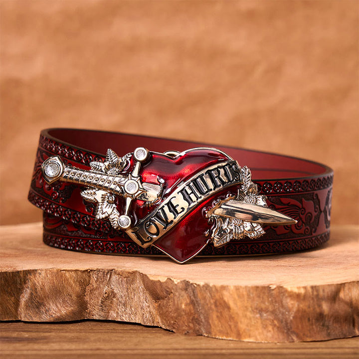 Cinturón de cuero con hebilla estilo western "Una espada atravesando el corazón"