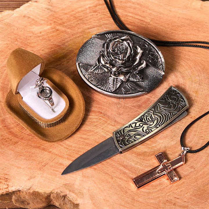 Conjunto de anillo y hebilla de cinturón con colgante de cruz y cuchillo oculto con temática de rosas