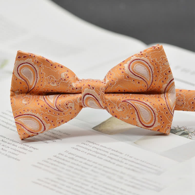 Pajarita elegante con estampado artístico vintage de cachemira para hombre