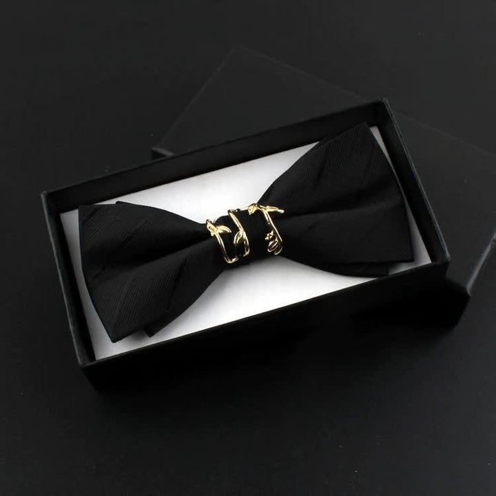 Conjunto de 2 pajaritas para hombre con hojas de parra doradas y ramillete rojo