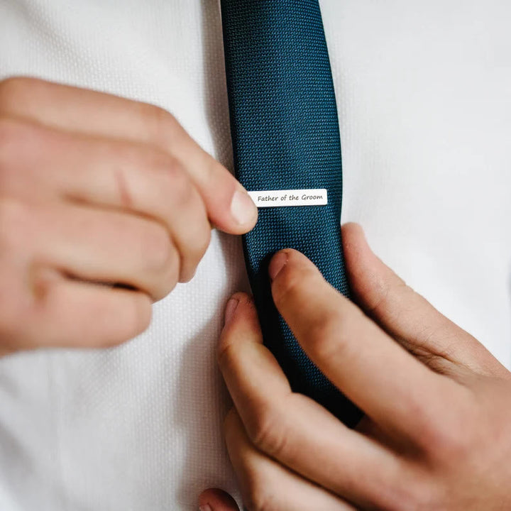 Barra de corbata personalizada con texto para boda