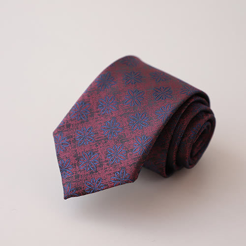 Corbata para hombre con estampado floral de flores moradas y verdes