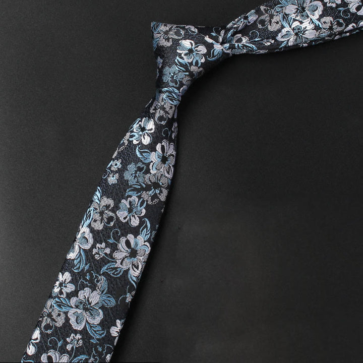 Corbata para hombre con estampado de flores tiernas