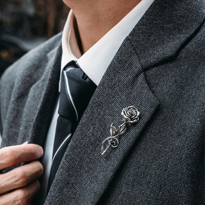 Broche romántico de rosa de plata en 3D para caballero.