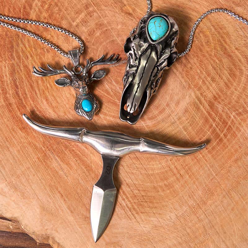 Conjunto de collar con colgante de toro longhorn y cabeza de alce turquesa