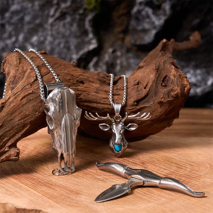 Conjunto de collar con colgante de toro longhorn y cabeza de alce turquesa