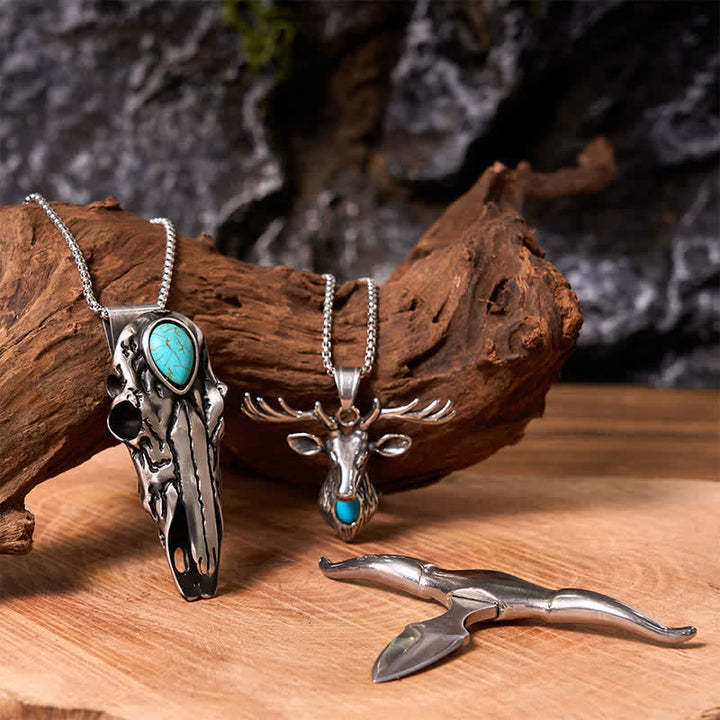Conjunto de collar con colgante de toro longhorn y cabeza de alce turquesa
