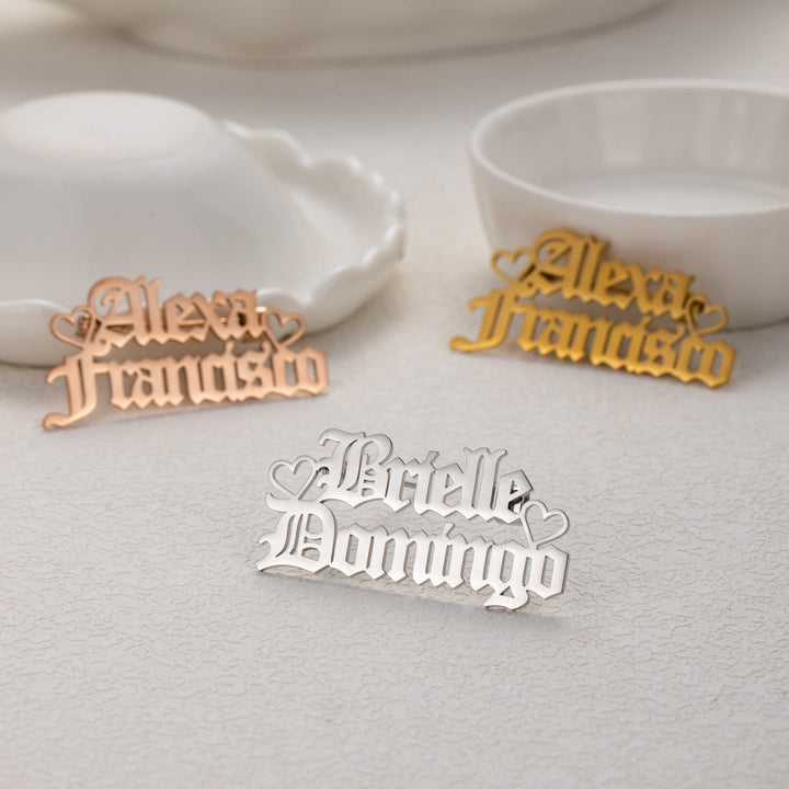 Broche personalizado con dos nombres, accesorio de acero inoxidable para traje