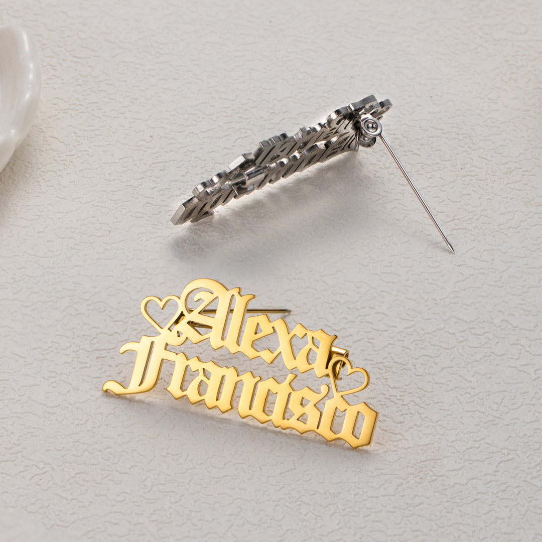 Broche personalizado con dos nombres, accesorio de acero inoxidable para traje