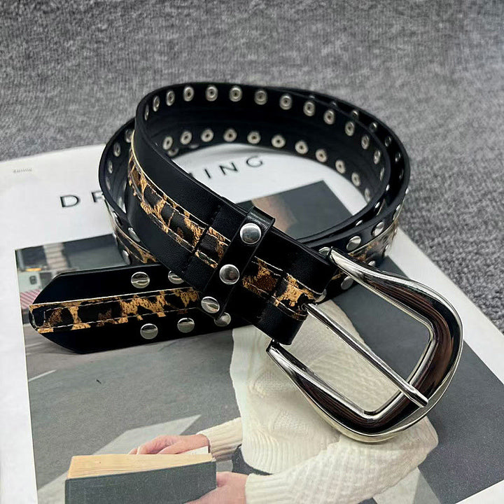 Cinturón de piel con remaches y estampado de leopardo para mujer