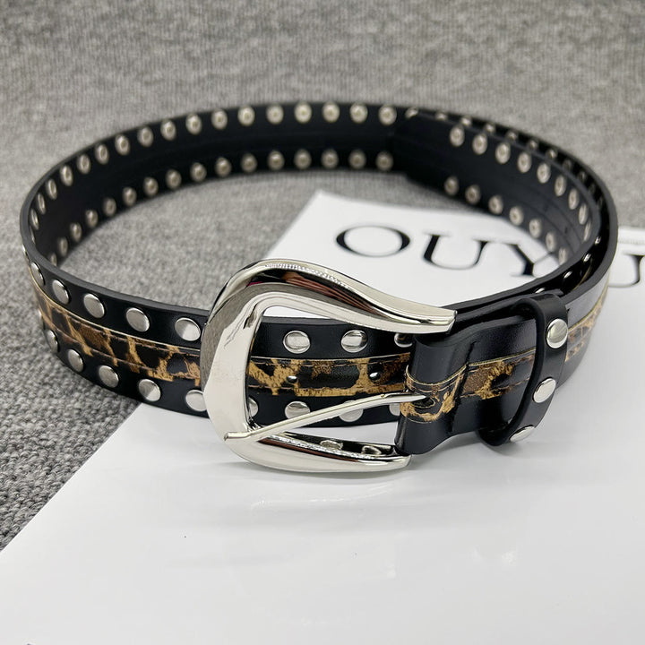 Cinturón de piel con remaches y estampado de leopardo para mujer