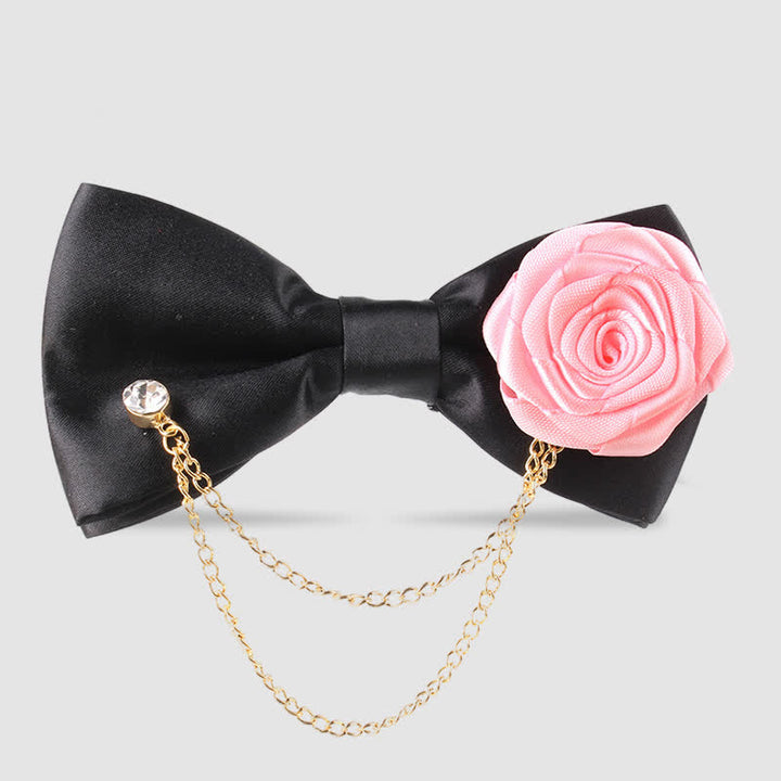 Pajarita elegante con decoración de cadena dorada rosa para hombre