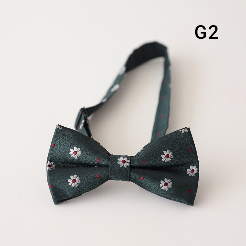 Pajarita con tiras ajustables y preatada con estampado floral retro