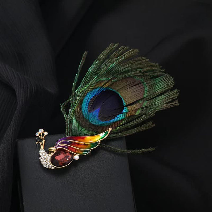 Broche étnico de plumas de pavo real con cristales para mujer