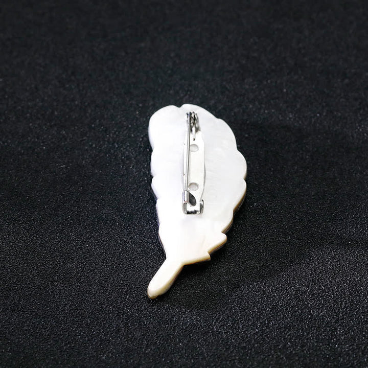 Broche unisex con forma de pluma de concha de abulón natural