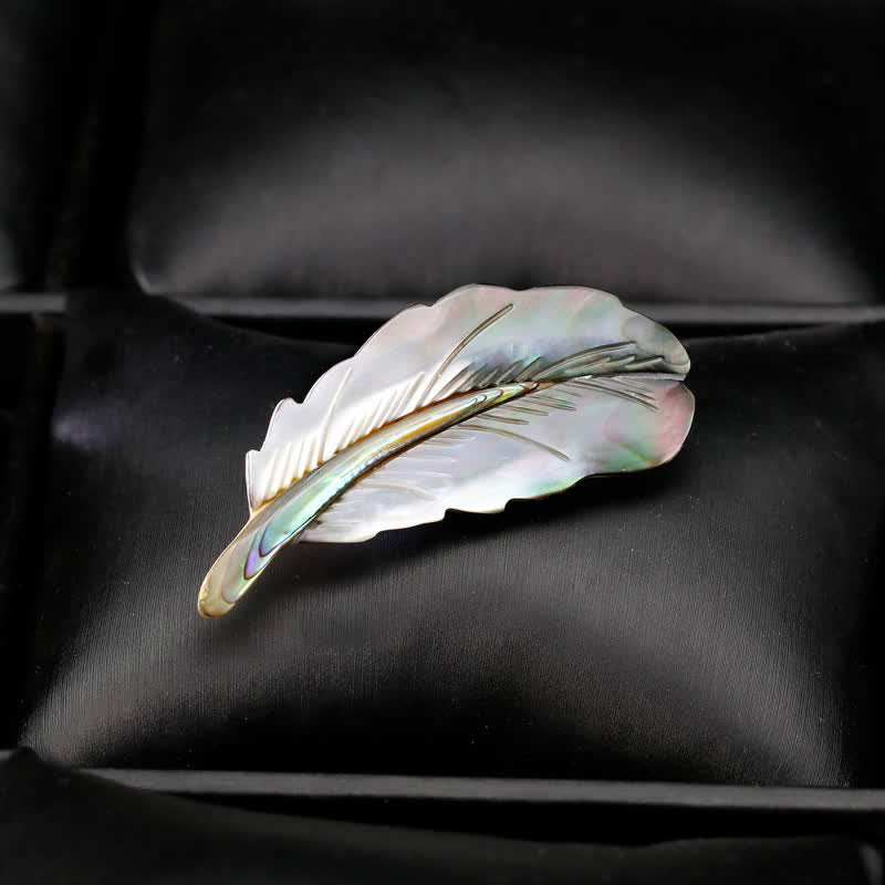 Broche unisex con forma de pluma de concha de abulón natural
