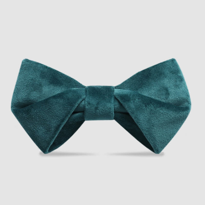 Pajarita de terciopelo con diseño retorcido y estiloso para hombre