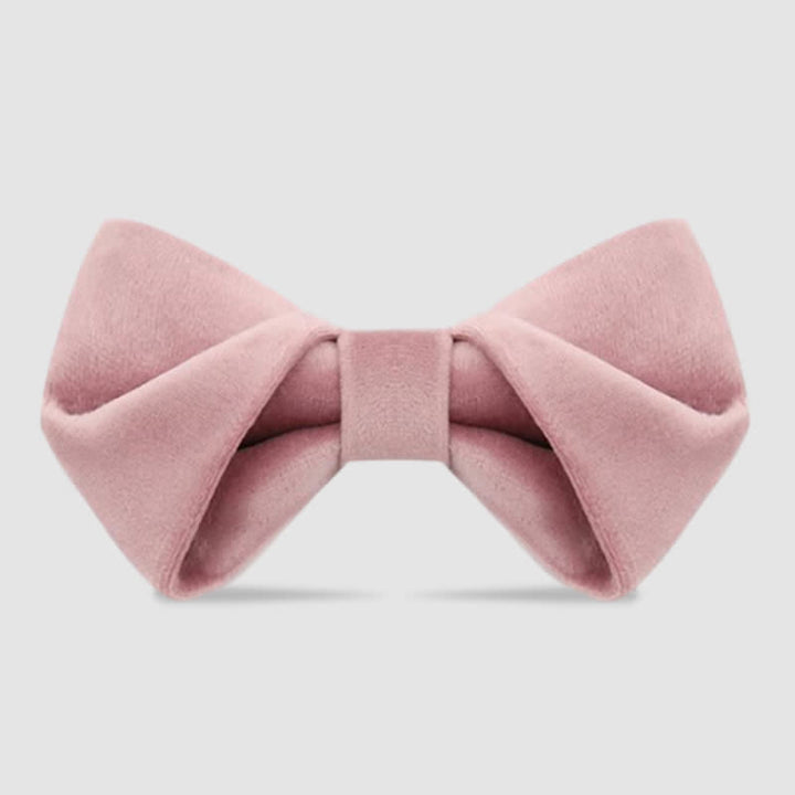 Pajarita de terciopelo con diseño retorcido y estiloso para hombre