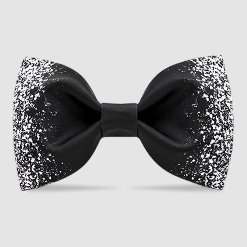 Pajarita para hombre con diseño de cielo nocturno resplandeciente en blanco y negro