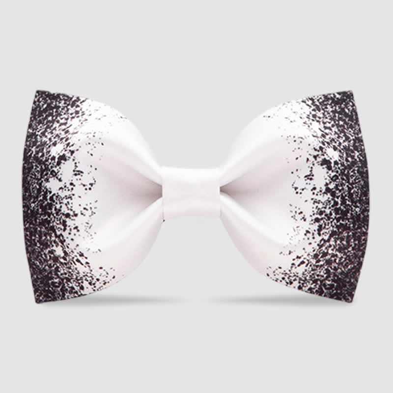 Pajarita para hombre con diseño de cielo nocturno resplandeciente en blanco y negro