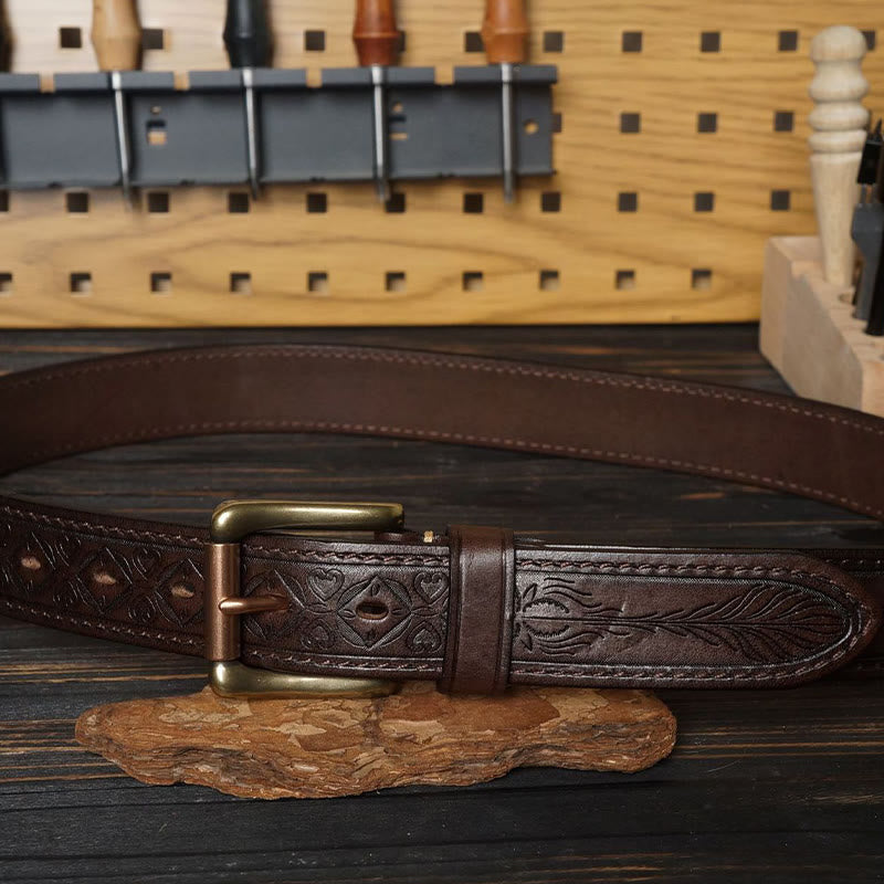Cinturón de cuero con flor en relieve estilo western y hebilla de latón macizo