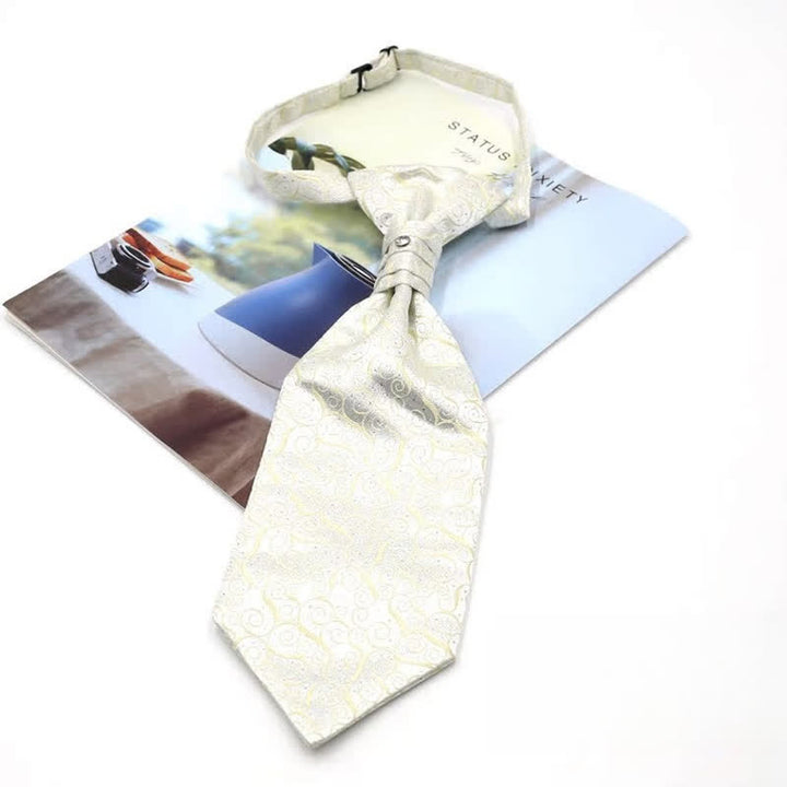 Corbata de esmoquin de lujo con estampado paisley y ruche preanudada para hombre