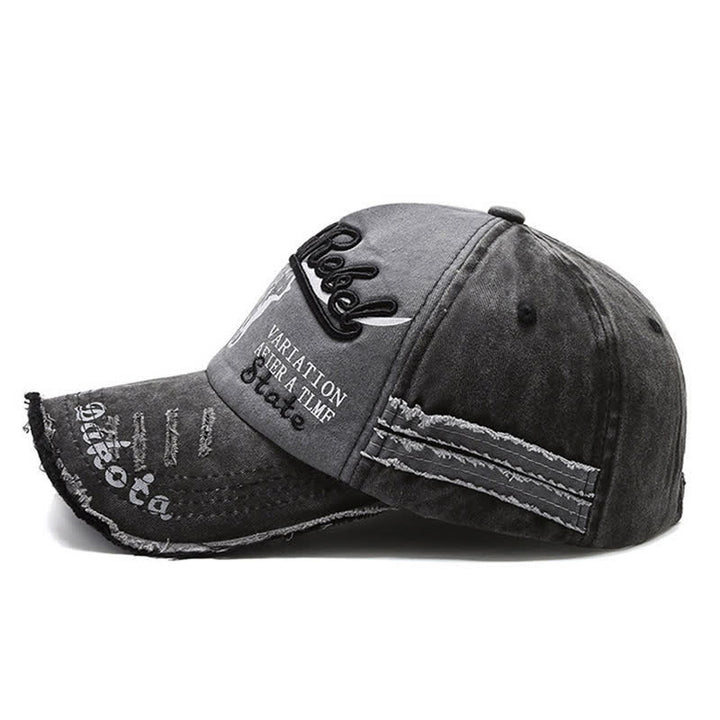 Gorra de béisbol lavada con cabeza de toro longhorn bordada con letras