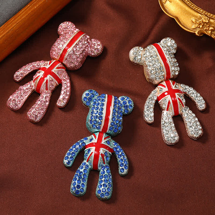 Exquisito broche de cristal con forma de oso y bandera británica