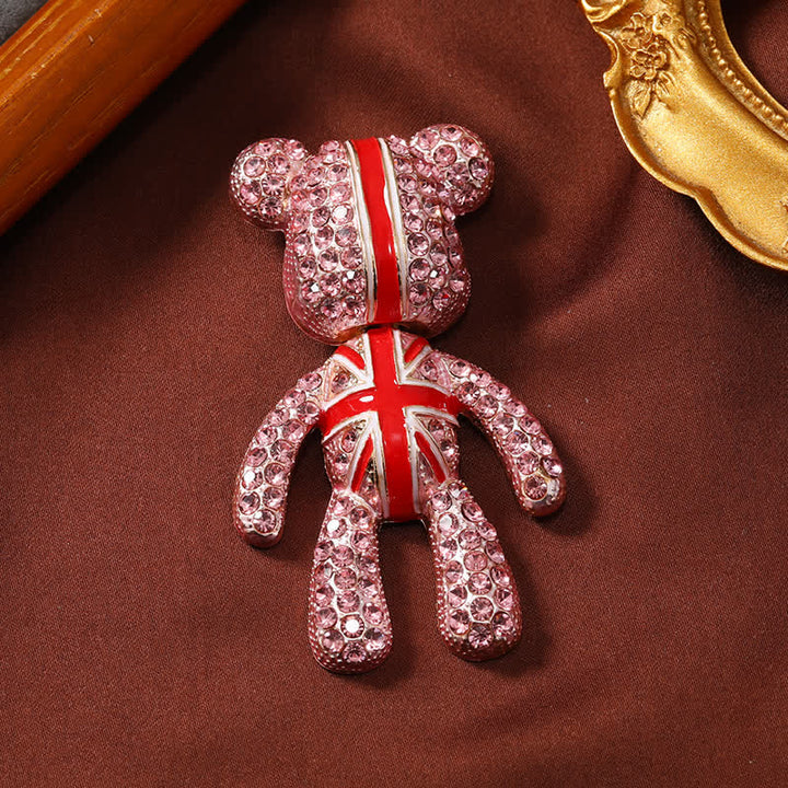 Exquisito broche de cristal con forma de oso y bandera británica